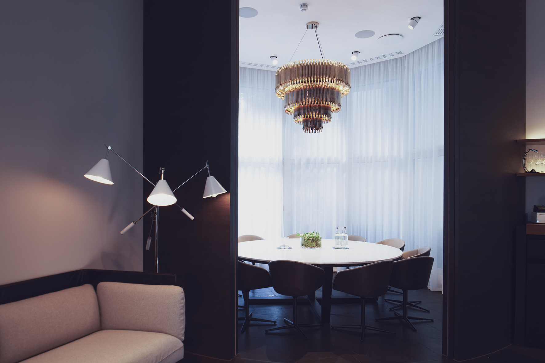 12 Hh Private Meeting